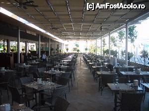 [P10] Grand Park Lara - terasa restaurantului.  » foto by Andox
 - 
<span class="allrVoted glyphicon glyphicon-heart hidden" id="av425626"></span>
<a class="m-l-10 hidden" id="sv425626" onclick="voting_Foto_DelVot(,425626,14038)" role="button">șterge vot <span class="glyphicon glyphicon-remove"></span></a>
<a id="v9425626" class=" c-red"  onclick="voting_Foto_SetVot(425626)" role="button"><span class="glyphicon glyphicon-heart-empty"></span> <b>LIKE</b> = Votează poza</a> <img class="hidden"  id="f425626W9" src="/imagini/loader.gif" border="0" /><span class="AjErrMes hidden" id="e425626ErM"></span>