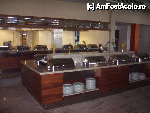 [P13] Grand Park Lara - zona unde este mancarea este separata de sala de mese » foto by Andox
 - 
<span class="allrVoted glyphicon glyphicon-heart hidden" id="av425630"></span>
<a class="m-l-10 hidden" id="sv425630" onclick="voting_Foto_DelVot(,425630,14038)" role="button">șterge vot <span class="glyphicon glyphicon-remove"></span></a>
<a id="v9425630" class=" c-red"  onclick="voting_Foto_SetVot(425630)" role="button"><span class="glyphicon glyphicon-heart-empty"></span> <b>LIKE</b> = Votează poza</a> <img class="hidden"  id="f425630W9" src="/imagini/loader.gif" border="0" /><span class="AjErrMes hidden" id="e425630ErM"></span>