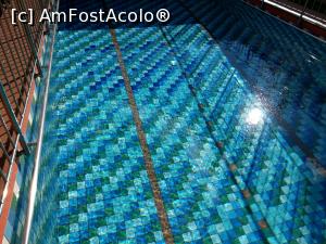 [P48] Piscina în bătaia razelor de soare. » foto by maryka
 - 
<span class="allrVoted glyphicon glyphicon-heart hidden" id="av1229429"></span>
<a class="m-l-10 hidden" id="sv1229429" onclick="voting_Foto_DelVot(,1229429,14048)" role="button">șterge vot <span class="glyphicon glyphicon-remove"></span></a>
<a id="v91229429" class=" c-red"  onclick="voting_Foto_SetVot(1229429)" role="button"><span class="glyphicon glyphicon-heart-empty"></span> <b>LIKE</b> = Votează poza</a> <img class="hidden"  id="f1229429W9" src="/imagini/loader.gif" border="0" /><span class="AjErrMes hidden" id="e1229429ErM"></span>