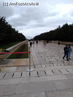 [P19] Aleea dinspre mausoleu.  » foto by senateo
 - 
<span class="allrVoted glyphicon glyphicon-heart hidden" id="av1157276"></span>
<a class="m-l-10 hidden" id="sv1157276" onclick="voting_Foto_DelVot(,1157276,14053)" role="button">șterge vot <span class="glyphicon glyphicon-remove"></span></a>
<a id="v91157276" class=" c-red"  onclick="voting_Foto_SetVot(1157276)" role="button"><span class="glyphicon glyphicon-heart-empty"></span> <b>LIKE</b> = Votează poza</a> <img class="hidden"  id="f1157276W9" src="/imagini/loader.gif" border="0" /><span class="AjErrMes hidden" id="e1157276ErM"></span>