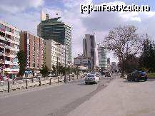 [P06] Trei dintre cele câteva clădiri mai înalte din Ankara aflate pe Bdul Ataturk » foto by mauricius*
 - 
<span class="allrVoted glyphicon glyphicon-heart hidden" id="av416479"></span>
<a class="m-l-10 hidden" id="sv416479" onclick="voting_Foto_DelVot(,416479,14053)" role="button">șterge vot <span class="glyphicon glyphicon-remove"></span></a>
<a id="v9416479" class=" c-red"  onclick="voting_Foto_SetVot(416479)" role="button"><span class="glyphicon glyphicon-heart-empty"></span> <b>LIKE</b> = Votează poza</a> <img class="hidden"  id="f416479W9" src="/imagini/loader.gif" border="0" /><span class="AjErrMes hidden" id="e416479ErM"></span>