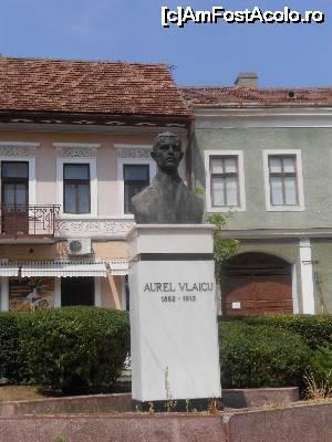 [P03] Monumentul lui Aurel Vlaicu-inginer, inventator si pionier al aviatiei romane-a terminat liceul la Orastie » foto by sed
 - 
<span class="allrVoted glyphicon glyphicon-heart hidden" id="av681953"></span>
<a class="m-l-10 hidden" id="sv681953" onclick="voting_Foto_DelVot(,681953,14143)" role="button">șterge vot <span class="glyphicon glyphicon-remove"></span></a>
<a id="v9681953" class=" c-red"  onclick="voting_Foto_SetVot(681953)" role="button"><span class="glyphicon glyphicon-heart-empty"></span> <b>LIKE</b> = Votează poza</a> <img class="hidden"  id="f681953W9" src="/imagini/loader.gif" border="0" /><span class="AjErrMes hidden" id="e681953ErM"></span>