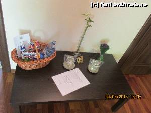 [P18] masuta si cosul de minibar » foto by adri-nico
 - 
<span class="allrVoted glyphicon glyphicon-heart hidden" id="av616208"></span>
<a class="m-l-10 hidden" id="sv616208" onclick="voting_Foto_DelVot(,616208,14148)" role="button">șterge vot <span class="glyphicon glyphicon-remove"></span></a>
<a id="v9616208" class=" c-red"  onclick="voting_Foto_SetVot(616208)" role="button"><span class="glyphicon glyphicon-heart-empty"></span> <b>LIKE</b> = Votează poza</a> <img class="hidden"  id="f616208W9" src="/imagini/loader.gif" border="0" /><span class="AjErrMes hidden" id="e616208ErM"></span>