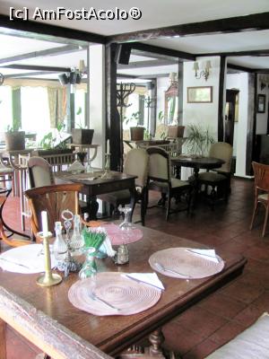 [P14] Restaurantul vazut din alt unghi » foto by Radu Tudoran
 - 
<span class="allrVoted glyphicon glyphicon-heart hidden" id="av760197"></span>
<a class="m-l-10 hidden" id="sv760197" onclick="voting_Foto_DelVot(,760197,14148)" role="button">șterge vot <span class="glyphicon glyphicon-remove"></span></a>
<a id="v9760197" class=" c-red"  onclick="voting_Foto_SetVot(760197)" role="button"><span class="glyphicon glyphicon-heart-empty"></span> <b>LIKE</b> = Votează poza</a> <img class="hidden"  id="f760197W9" src="/imagini/loader.gif" border="0" /><span class="AjErrMes hidden" id="e760197ErM"></span>