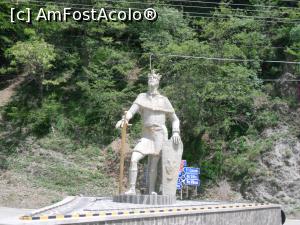 [P01] statuia lui Basarab I » foto by zlatna
 - 
<span class="allrVoted glyphicon glyphicon-heart hidden" id="av810028"></span>
<a class="m-l-10 hidden" id="sv810028" onclick="voting_Foto_DelVot(,810028,14154)" role="button">șterge vot <span class="glyphicon glyphicon-remove"></span></a>
<a id="v9810028" class=" c-red"  onclick="voting_Foto_SetVot(810028)" role="button"><span class="glyphicon glyphicon-heart-empty"></span> <b>LIKE</b> = Votează poza</a> <img class="hidden"  id="f810028W9" src="/imagini/loader.gif" border="0" /><span class="AjErrMes hidden" id="e810028ErM"></span>