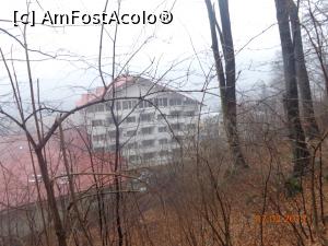 [P29] hotelul vazut de pe aleea balneara » foto by nrs †
 - 
<span class="allrVoted glyphicon glyphicon-heart hidden" id="av871390"></span>
<a class="m-l-10 hidden" id="sv871390" onclick="voting_Foto_DelVot(,871390,14154)" role="button">șterge vot <span class="glyphicon glyphicon-remove"></span></a>
<a id="v9871390" class=" c-red"  onclick="voting_Foto_SetVot(871390)" role="button"><span class="glyphicon glyphicon-heart-empty"></span> <b>LIKE</b> = Votează poza</a> <img class="hidden"  id="f871390W9" src="/imagini/loader.gif" border="0" /><span class="AjErrMes hidden" id="e871390ErM"></span>