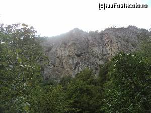 [P10] Cãciulata – Staţiune deloc sau foarte puţin promovatã. Mergem in Cheile Bistritei dupa vizitarea Manastirii Bistrita.  » foto by vega06
 - 
<span class="allrVoted glyphicon glyphicon-heart hidden" id="av604980"></span>
<a class="m-l-10 hidden" id="sv604980" onclick="voting_Foto_DelVot(,604980,14154)" role="button">șterge vot <span class="glyphicon glyphicon-remove"></span></a>
<a id="v9604980" class=" c-red"  onclick="voting_Foto_SetVot(604980)" role="button"><span class="glyphicon glyphicon-heart-empty"></span> <b>LIKE</b> = Votează poza</a> <img class="hidden"  id="f604980W9" src="/imagini/loader.gif" border="0" /><span class="AjErrMes hidden" id="e604980ErM"></span>