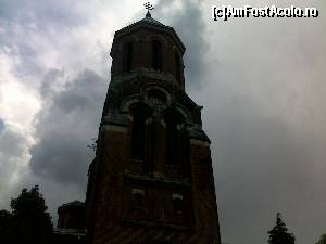 [P55] Cãciulata – Staţiune deloc sau foarte puţin promovatã. Am ajuns la Manastirea Curtea de Arges. Vedere de ansamblu a Capelei-Paraclis (fostul Palat Episcopal), aflat in spatele bisericii.  » foto by vega06
 - 
<span class="allrVoted glyphicon glyphicon-heart hidden" id="av605025"></span>
<a class="m-l-10 hidden" id="sv605025" onclick="voting_Foto_DelVot(,605025,14154)" role="button">șterge vot <span class="glyphicon glyphicon-remove"></span></a>
<a id="v9605025" class=" c-red"  onclick="voting_Foto_SetVot(605025)" role="button"><span class="glyphicon glyphicon-heart-empty"></span> <b>LIKE</b> = Votează poza</a> <img class="hidden"  id="f605025W9" src="/imagini/loader.gif" border="0" /><span class="AjErrMes hidden" id="e605025ErM"></span>