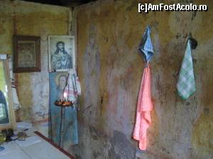 [P16] Peștera Cuviosului Onufrie de la Vorona - interior (se observă urmele picturilor din anii 40-50).  » foto by tata123 🔱
 - 
<span class="allrVoted glyphicon glyphicon-heart hidden" id="av586462"></span>
<a class="m-l-10 hidden" id="sv586462" onclick="voting_Foto_DelVot(,586462,14160)" role="button">șterge vot <span class="glyphicon glyphicon-remove"></span></a>
<a id="v9586462" class=" c-red"  onclick="voting_Foto_SetVot(586462)" role="button"><span class="glyphicon glyphicon-heart-empty"></span> <b>LIKE</b> = Votează poza</a> <img class="hidden"  id="f586462W9" src="/imagini/loader.gif" border="0" /><span class="AjErrMes hidden" id="e586462ErM"></span>