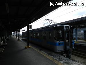 [P25] Din gara Imabari, am luat acest tren local, de un singur vagon, inapoi pana in statia Hashihama.  » foto by TraianS
 - 
<span class="allrVoted glyphicon glyphicon-heart hidden" id="av421056"></span>
<a class="m-l-10 hidden" id="sv421056" onclick="voting_Foto_DelVot(,421056,14162)" role="button">șterge vot <span class="glyphicon glyphicon-remove"></span></a>
<a id="v9421056" class=" c-red"  onclick="voting_Foto_SetVot(421056)" role="button"><span class="glyphicon glyphicon-heart-empty"></span> <b>LIKE</b> = Votează poza</a> <img class="hidden"  id="f421056W9" src="/imagini/loader.gif" border="0" /><span class="AjErrMes hidden" id="e421056ErM"></span>