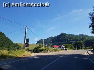 [P01] Duminică dimineața, pe DN 10: Ne apropiam de barajul de la Siriu.  » foto by Floryn81
 - 
<span class="allrVoted glyphicon glyphicon-heart hidden" id="av1084098"></span>
<a class="m-l-10 hidden" id="sv1084098" onclick="voting_Foto_DelVot(,1084098,14170)" role="button">șterge vot <span class="glyphicon glyphicon-remove"></span></a>
<a id="v91084098" class=" c-red"  onclick="voting_Foto_SetVot(1084098)" role="button"><span class="glyphicon glyphicon-heart-empty"></span> <b>LIKE</b> = Votează poza</a> <img class="hidden"  id="f1084098W9" src="/imagini/loader.gif" border="0" /><span class="AjErrMes hidden" id="e1084098ErM"></span>