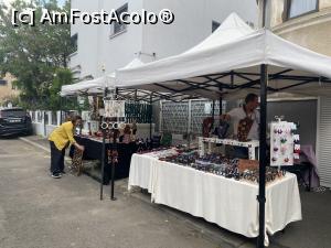 [P16] Femei pe Matasari - un targ pe placul tuturor » foto by mishu
 - 
<span class="allrVoted glyphicon glyphicon-heart hidden" id="av1366591"></span>
<a class="m-l-10 hidden" id="sv1366591" onclick="voting_Foto_DelVot(,1366591,14175)" role="button">șterge vot <span class="glyphicon glyphicon-remove"></span></a>
<a id="v91366591" class=" c-red"  onclick="voting_Foto_SetVot(1366591)" role="button"><span class="glyphicon glyphicon-heart-empty"></span> <b>LIKE</b> = Votează poza</a> <img class="hidden"  id="f1366591W9" src="/imagini/loader.gif" border="0" /><span class="AjErrMes hidden" id="e1366591ErM"></span>