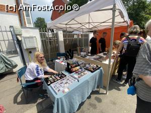 [P58] Femei pe Matasari - un targ pe placul tuturor » foto by mishu
 - 
<span class="allrVoted glyphicon glyphicon-heart hidden" id="av1366633"></span>
<a class="m-l-10 hidden" id="sv1366633" onclick="voting_Foto_DelVot(,1366633,14175)" role="button">șterge vot <span class="glyphicon glyphicon-remove"></span></a>
<a id="v91366633" class=" c-red"  onclick="voting_Foto_SetVot(1366633)" role="button"><span class="glyphicon glyphicon-heart-empty"></span> <b>LIKE</b> = Votează poza</a> <img class="hidden"  id="f1366633W9" src="/imagini/loader.gif" border="0" /><span class="AjErrMes hidden" id="e1366633ErM"></span>