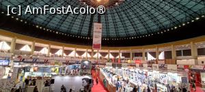 [P05] Platforma centrală - editurile cele mai mari au stand aici. » foto by tata123 🔱
 - 
<span class="allrVoted glyphicon glyphicon-heart hidden" id="av1400467"></span>
<a class="m-l-10 hidden" id="sv1400467" onclick="voting_Foto_DelVot(,1400467,14175)" role="button">șterge vot <span class="glyphicon glyphicon-remove"></span></a>
<a id="v91400467" class=" c-red"  onclick="voting_Foto_SetVot(1400467)" role="button"><span class="glyphicon glyphicon-heart-empty"></span> <b>LIKE</b> = Votează poza</a> <img class="hidden"  id="f1400467W9" src="/imagini/loader.gif" border="0" /><span class="AjErrMes hidden" id="e1400467ErM"></span>