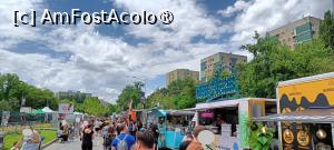 [P17] Latura cu food-truck-uri. » foto by tata123 🔱
 - 
<span class="allrVoted glyphicon glyphicon-heart hidden" id="av1431676"></span>
<a class="m-l-10 hidden" id="sv1431676" onclick="voting_Foto_DelVot(,1431676,14175)" role="button">șterge vot <span class="glyphicon glyphicon-remove"></span></a>
<a id="v91431676" class=" c-red"  onclick="voting_Foto_SetVot(1431676)" role="button"><span class="glyphicon glyphicon-heart-empty"></span> <b>LIKE</b> = Votează poza</a> <img class="hidden"  id="f1431676W9" src="/imagini/loader.gif" border="0" /><span class="AjErrMes hidden" id="e1431676ErM"></span>
