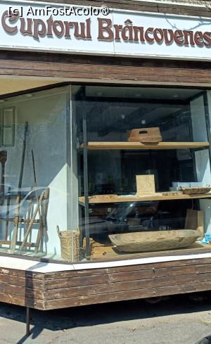 [P08] Decoruri într-o brutărie - Piața Dorobanților. » foto by tata123 🔱
 - 
<span class="allrVoted glyphicon glyphicon-heart hidden" id="av1523627"></span>
<a class="m-l-10 hidden" id="sv1523627" onclick="voting_Foto_DelVot(,1523627,14175)" role="button">șterge vot <span class="glyphicon glyphicon-remove"></span></a>
<a id="v91523627" class=" c-red"  onclick="voting_Foto_SetVot(1523627)" role="button"><span class="glyphicon glyphicon-heart-empty"></span> <b>LIKE</b> = Votează poza</a> <img class="hidden"  id="f1523627W9" src="/imagini/loader.gif" border="0" /><span class="AjErrMes hidden" id="e1523627ErM"></span>