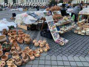 [P18] Târgul olarilor,Piața Mare » foto by AZE
 - 
<span class="allrVoted glyphicon glyphicon-heart hidden" id="av1385630"></span>
<a class="m-l-10 hidden" id="sv1385630" onclick="voting_Foto_DelVot(,1385630,14186)" role="button">șterge vot <span class="glyphicon glyphicon-remove"></span></a>
<a id="v91385630" class=" c-red"  onclick="voting_Foto_SetVot(1385630)" role="button"><span class="glyphicon glyphicon-heart-empty"></span> <b>LIKE</b> = Votează poza</a> <img class="hidden"  id="f1385630W9" src="/imagini/loader.gif" border="0" /><span class="AjErrMes hidden" id="e1385630ErM"></span>