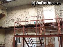 [P18] Sibiu -Piata Mica - in casa aceasta , acolo la etaj se zice ca ar functiona o sectie a Academiei de Arte » foto by Diaura*
 - 
<span class="allrVoted glyphicon glyphicon-heart hidden" id="av284244"></span>
<a class="m-l-10 hidden" id="sv284244" onclick="voting_Foto_DelVot(,284244,14186)" role="button">șterge vot <span class="glyphicon glyphicon-remove"></span></a>
<a id="v9284244" class=" c-red"  onclick="voting_Foto_SetVot(284244)" role="button"><span class="glyphicon glyphicon-heart-empty"></span> <b>LIKE</b> = Votează poza</a> <img class="hidden"  id="f284244W9" src="/imagini/loader.gif" border="0" /><span class="AjErrMes hidden" id="e284244ErM"></span>
