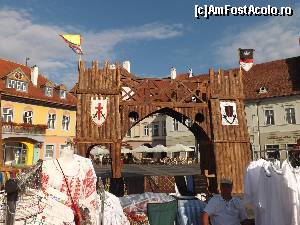 [P21] Festivalul Medieval 2014 » foto by AleDia
 - 
<span class="allrVoted glyphicon glyphicon-heart hidden" id="av563016"></span>
<a class="m-l-10 hidden" id="sv563016" onclick="voting_Foto_DelVot(,563016,14186)" role="button">șterge vot <span class="glyphicon glyphicon-remove"></span></a>
<a id="v9563016" class=" c-red"  onclick="voting_Foto_SetVot(563016)" role="button"><span class="glyphicon glyphicon-heart-empty"></span> <b>LIKE</b> = Votează poza</a> <img class="hidden"  id="f563016W9" src="/imagini/loader.gif" border="0" /><span class="AjErrMes hidden" id="e563016ErM"></span>