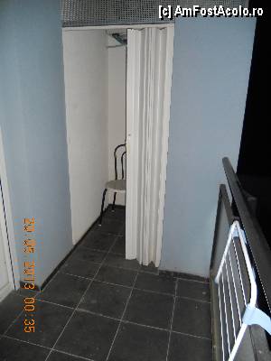 [P08] Mica debara din balcon » foto by pepsi70ro
 - 
<span class="allrVoted glyphicon glyphicon-heart hidden" id="av423067"></span>
<a class="m-l-10 hidden" id="sv423067" onclick="voting_Foto_DelVot(,423067,14201)" role="button">șterge vot <span class="glyphicon glyphicon-remove"></span></a>
<a id="v9423067" class=" c-red"  onclick="voting_Foto_SetVot(423067)" role="button"><span class="glyphicon glyphicon-heart-empty"></span> <b>LIKE</b> = Votează poza</a> <img class="hidden"  id="f423067W9" src="/imagini/loader.gif" border="0" /><span class="AjErrMes hidden" id="e423067ErM"></span>