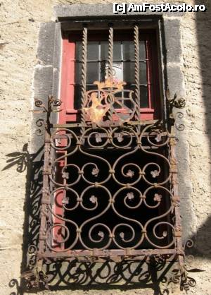 [P20] Fereastra zabrelita de la locuinta familiei Kempenich » foto by Radu Tudoran
 - 
<span class="allrVoted glyphicon glyphicon-heart hidden" id="av698568"></span>
<a class="m-l-10 hidden" id="sv698568" onclick="voting_Foto_DelVot(,698568,14243)" role="button">șterge vot <span class="glyphicon glyphicon-remove"></span></a>
<a id="v9698568" class=" c-red"  onclick="voting_Foto_SetVot(698568)" role="button"><span class="glyphicon glyphicon-heart-empty"></span> <b>LIKE</b> = Votează poza</a> <img class="hidden"  id="f698568W9" src="/imagini/loader.gif" border="0" /><span class="AjErrMes hidden" id="e698568ErM"></span>
