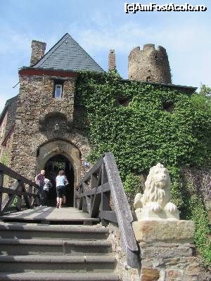 [P06] Intrarea in castel. Portile erau larg deschise » foto by Radu Tudoran
 - 
<span class="allrVoted glyphicon glyphicon-heart hidden" id="av700359"></span>
<a class="m-l-10 hidden" id="sv700359" onclick="voting_Foto_DelVot(,700359,14243)" role="button">șterge vot <span class="glyphicon glyphicon-remove"></span></a>
<a id="v9700359" class=" c-red"  onclick="voting_Foto_SetVot(700359)" role="button"><span class="glyphicon glyphicon-heart-empty"></span> <b>LIKE</b> = Votează poza</a> <img class="hidden"  id="f700359W9" src="/imagini/loader.gif" border="0" /><span class="AjErrMes hidden" id="e700359ErM"></span>