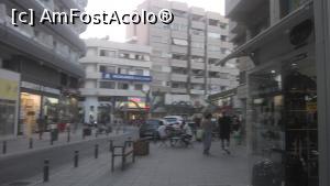 [P01] centrul orasului, cladire de pe partea stanga este hotelul » foto by silvi1991
 - 
<span class="allrVoted glyphicon glyphicon-heart hidden" id="av820001"></span>
<a class="m-l-10 hidden" id="sv820001" onclick="voting_Foto_DelVot(,820001,14246)" role="button">șterge vot <span class="glyphicon glyphicon-remove"></span></a>
<a id="v9820001" class=" c-red"  onclick="voting_Foto_SetVot(820001)" role="button"><span class="glyphicon glyphicon-heart-empty"></span> <b>LIKE</b> = Votează poza</a> <img class="hidden"  id="f820001W9" src="/imagini/loader.gif" border="0" /><span class="AjErrMes hidden" id="e820001ErM"></span>