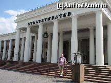 [P17] Intrarea principala a teatrului si Colonadele » foto by ciprian.dima
 - 
<span class="allrVoted glyphicon glyphicon-heart hidden" id="av424949"></span>
<a class="m-l-10 hidden" id="sv424949" onclick="voting_Foto_DelVot(,424949,14248)" role="button">șterge vot <span class="glyphicon glyphicon-remove"></span></a>
<a id="v9424949" class=" c-red"  onclick="voting_Foto_SetVot(424949)" role="button"><span class="glyphicon glyphicon-heart-empty"></span> <b>LIKE</b> = Votează poza</a> <img class="hidden"  id="f424949W9" src="/imagini/loader.gif" border="0" /><span class="AjErrMes hidden" id="e424949ErM"></span>
