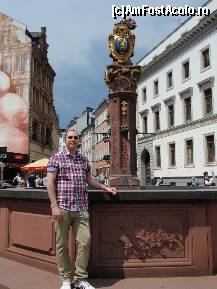 [P08] Fantana din piata Schlossplatz » foto by ciprian.dima
 - 
<span class="allrVoted glyphicon glyphicon-heart hidden" id="av424936"></span>
<a class="m-l-10 hidden" id="sv424936" onclick="voting_Foto_DelVot(,424936,14248)" role="button">șterge vot <span class="glyphicon glyphicon-remove"></span></a>
<a id="v9424936" class=" c-red"  onclick="voting_Foto_SetVot(424936)" role="button"><span class="glyphicon glyphicon-heart-empty"></span> <b>LIKE</b> = Votează poza</a> <img class="hidden"  id="f424936W9" src="/imagini/loader.gif" border="0" /><span class="AjErrMes hidden" id="e424936ErM"></span>