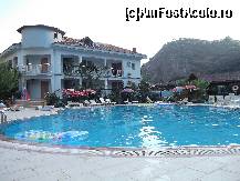 [P51] Hotel Dorian » foto by iulian.chiper
 - 
<span class="allrVoted glyphicon glyphicon-heart hidden" id="av425441"></span>
<a class="m-l-10 hidden" id="sv425441" onclick="voting_Foto_DelVot(,425441,14258)" role="button">șterge vot <span class="glyphicon glyphicon-remove"></span></a>
<a id="v9425441" class=" c-red"  onclick="voting_Foto_SetVot(425441)" role="button"><span class="glyphicon glyphicon-heart-empty"></span> <b>LIKE</b> = Votează poza</a> <img class="hidden"  id="f425441W9" src="/imagini/loader.gif" border="0" /><span class="AjErrMes hidden" id="e425441ErM"></span>