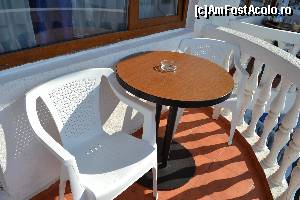 [P20] pe balcon » foto by danadana*
 - 
<span class="allrVoted glyphicon glyphicon-heart hidden" id="av666056"></span>
<a class="m-l-10 hidden" id="sv666056" onclick="voting_Foto_DelVot(,666056,14268)" role="button">șterge vot <span class="glyphicon glyphicon-remove"></span></a>
<a id="v9666056" class=" c-red"  onclick="voting_Foto_SetVot(666056)" role="button"><span class="glyphicon glyphicon-heart-empty"></span> <b>LIKE</b> = Votează poza</a> <img class="hidden"  id="f666056W9" src="/imagini/loader.gif" border="0" /><span class="AjErrMes hidden" id="e666056ErM"></span>