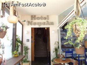 [P08] Intrarea în Hotel Nepheli » foto by irinad
 - 
<span class="allrVoted glyphicon glyphicon-heart hidden" id="av818872"></span>
<a class="m-l-10 hidden" id="sv818872" onclick="voting_Foto_DelVot(,818872,14274)" role="button">șterge vot <span class="glyphicon glyphicon-remove"></span></a>
<a id="v9818872" class=" c-red"  onclick="voting_Foto_SetVot(818872)" role="button"><span class="glyphicon glyphicon-heart-empty"></span> <b>LIKE</b> = Votează poza</a> <img class="hidden"  id="f818872W9" src="/imagini/loader.gif" border="0" /><span class="AjErrMes hidden" id="e818872ErM"></span>