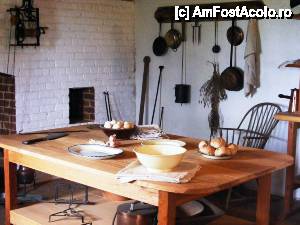 [P10] Monticello - camera bucătarului, detaliu » foto by makuy*
 - 
<span class="allrVoted glyphicon glyphicon-heart hidden" id="av426933"></span>
<a class="m-l-10 hidden" id="sv426933" onclick="voting_Foto_DelVot(,426933,14285)" role="button">șterge vot <span class="glyphicon glyphicon-remove"></span></a>
<a id="v9426933" class=" c-red"  onclick="voting_Foto_SetVot(426933)" role="button"><span class="glyphicon glyphicon-heart-empty"></span> <b>LIKE</b> = Votează poza</a> <img class="hidden"  id="f426933W9" src="/imagini/loader.gif" border="0" /><span class="AjErrMes hidden" id="e426933ErM"></span>