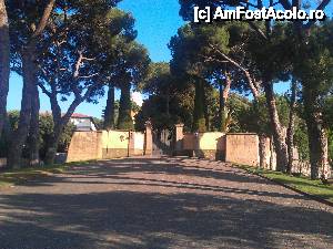 [P04] Castel Gandolfo / gradinile castelului, in plan indepartat se vede observatorul » foto by eduardpetrut
 - 
<span class="allrVoted glyphicon glyphicon-heart hidden" id="av443684"></span>
<a class="m-l-10 hidden" id="sv443684" onclick="voting_Foto_DelVot(,443684,14290)" role="button">șterge vot <span class="glyphicon glyphicon-remove"></span></a>
<a id="v9443684" class=" c-red"  onclick="voting_Foto_SetVot(443684)" role="button"><span class="glyphicon glyphicon-heart-empty"></span> <b>LIKE</b> = Votează poza</a> <img class="hidden"  id="f443684W9" src="/imagini/loader.gif" border="0" /><span class="AjErrMes hidden" id="e443684ErM"></span>