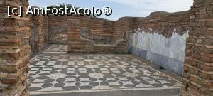 [P60] Mozaic din interiorul Şcolii lui Traian » foto by irinad
 - 
<span class="allrVoted glyphicon glyphicon-heart hidden" id="av1379999"></span>
<a class="m-l-10 hidden" id="sv1379999" onclick="voting_Foto_DelVot(,1379999,14290)" role="button">șterge vot <span class="glyphicon glyphicon-remove"></span></a>
<a id="v91379999" class=" c-red"  onclick="voting_Foto_SetVot(1379999)" role="button"><span class="glyphicon glyphicon-heart-empty"></span> <b>LIKE</b> = Votează poza</a> <img class="hidden"  id="f1379999W9" src="/imagini/loader.gif" border="0" /><span class="AjErrMes hidden" id="e1379999ErM"></span>