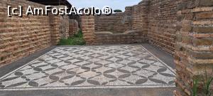 [P61] Mozaic din interiorul Şcolii lui Traian » foto by irinad
 - 
<span class="allrVoted glyphicon glyphicon-heart hidden" id="av1380000"></span>
<a class="m-l-10 hidden" id="sv1380000" onclick="voting_Foto_DelVot(,1380000,14290)" role="button">șterge vot <span class="glyphicon glyphicon-remove"></span></a>
<a id="v91380000" class=" c-red"  onclick="voting_Foto_SetVot(1380000)" role="button"><span class="glyphicon glyphicon-heart-empty"></span> <b>LIKE</b> = Votează poza</a> <img class="hidden"  id="f1380000W9" src="/imagini/loader.gif" border="0" /><span class="AjErrMes hidden" id="e1380000ErM"></span>