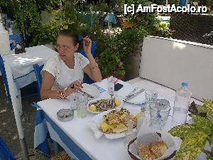 [P11] la o taverna in Platamonas » foto by aricel
 - 
<span class="allrVoted glyphicon glyphicon-heart hidden" id="av427474"></span>
<a class="m-l-10 hidden" id="sv427474" onclick="voting_Foto_DelVot(,427474,14298)" role="button">șterge vot <span class="glyphicon glyphicon-remove"></span></a>
<a id="v9427474" class=" c-red"  onclick="voting_Foto_SetVot(427474)" role="button"><span class="glyphicon glyphicon-heart-empty"></span> <b>LIKE</b> = Votează poza</a> <img class="hidden"  id="f427474W9" src="/imagini/loader.gif" border="0" /><span class="AjErrMes hidden" id="e427474ErM"></span>