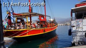 [P15] INAINTE DE A URCA PE VAS. SE VEDEA DEJA AGLOMERATIA.  » foto by adutza_ghiocel
 - 
<span class="allrVoted glyphicon glyphicon-heart hidden" id="av756857"></span>
<a class="m-l-10 hidden" id="sv756857" onclick="voting_Foto_DelVot(,756857,14327)" role="button">șterge vot <span class="glyphicon glyphicon-remove"></span></a>
<a id="v9756857" class=" c-red"  onclick="voting_Foto_SetVot(756857)" role="button"><span class="glyphicon glyphicon-heart-empty"></span> <b>LIKE</b> = Votează poza</a> <img class="hidden"  id="f756857W9" src="/imagini/loader.gif" border="0" /><span class="AjErrMes hidden" id="e756857ErM"></span>