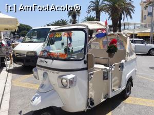 [P22] Un taxi haios la porțile palatului.  » foto by Aurici
 - 
<span class="allrVoted glyphicon glyphicon-heart hidden" id="av1025221"></span>
<a class="m-l-10 hidden" id="sv1025221" onclick="voting_Foto_DelVot(,1025221,14336)" role="button">șterge vot <span class="glyphicon glyphicon-remove"></span></a>
<a id="v91025221" class=" c-red"  onclick="voting_Foto_SetVot(1025221)" role="button"><span class="glyphicon glyphicon-heart-empty"></span> <b>LIKE</b> = Votează poza</a> <img class="hidden"  id="f1025221W9" src="/imagini/loader.gif" border="0" /><span class="AjErrMes hidden" id="e1025221ErM"></span>