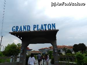 [P01] Grand Platon Hotel - Riviera Olimpului- langa Olimpic beach - mai 2013 » foto by ionescunic
 - 
<span class="allrVoted glyphicon glyphicon-heart hidden" id="av489741"></span>
<a class="m-l-10 hidden" id="sv489741" onclick="voting_Foto_DelVot(,489741,14390)" role="button">șterge vot <span class="glyphicon glyphicon-remove"></span></a>
<a id="v9489741" class=" c-red"  onclick="voting_Foto_SetVot(489741)" role="button"><span class="glyphicon glyphicon-heart-empty"></span> <b>LIKE</b> = Votează poza</a> <img class="hidden"  id="f489741W9" src="/imagini/loader.gif" border="0" /><span class="AjErrMes hidden" id="e489741ErM"></span>