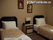 [P04] Seka Park Hotel - camera noastră cu două paturi twin și o singură noptieră » foto by nicole33
 - 
<span class="allrVoted glyphicon glyphicon-heart hidden" id="av497837"></span>
<a class="m-l-10 hidden" id="sv497837" onclick="voting_Foto_DelVot(,497837,14394)" role="button">șterge vot <span class="glyphicon glyphicon-remove"></span></a>
<a id="v9497837" class=" c-red"  onclick="voting_Foto_SetVot(497837)" role="button"><span class="glyphicon glyphicon-heart-empty"></span> <b>LIKE</b> = Votează poza</a> <img class="hidden"  id="f497837W9" src="/imagini/loader.gif" border="0" /><span class="AjErrMes hidden" id="e497837ErM"></span>