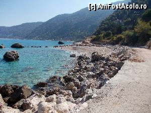 [P08] plaja de lângă noi, la care coboram din strada principala sau mergeam de la plaja satului pe aceasta mica faleza » foto by FloreS
 - 
<span class="allrVoted glyphicon glyphicon-heart hidden" id="av357421"></span>
<a class="m-l-10 hidden" id="sv357421" onclick="voting_Foto_DelVot(,357421,14442)" role="button">șterge vot <span class="glyphicon glyphicon-remove"></span></a>
<a id="v9357421" class=" c-red"  onclick="voting_Foto_SetVot(357421)" role="button"><span class="glyphicon glyphicon-heart-empty"></span> <b>LIKE</b> = Votează poza</a> <img class="hidden"  id="f357421W9" src="/imagini/loader.gif" border="0" /><span class="AjErrMes hidden" id="e357421ErM"></span>
