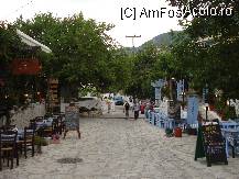[P07] Dupa cele doua taverne drumul se ingusteaza si masinile nu prea mai au loc » foto by ionescunic
 - 
<span class="allrVoted glyphicon glyphicon-heart hidden" id="av83431"></span>
<a class="m-l-10 hidden" id="sv83431" onclick="voting_Foto_DelVot(,83431,14442)" role="button">șterge vot <span class="glyphicon glyphicon-remove"></span></a>
<a id="v983431" class=" c-red"  onclick="voting_Foto_SetVot(83431)" role="button"><span class="glyphicon glyphicon-heart-empty"></span> <b>LIKE</b> = Votează poza</a> <img class="hidden"  id="f83431W9" src="/imagini/loader.gif" border="0" /><span class="AjErrMes hidden" id="e83431ErM"></span>