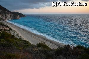 [P68] Plaja Milos, apus » foto by Muffin2009*
 - 
<span class="allrVoted glyphicon glyphicon-heart hidden" id="av439882"></span>
<a class="m-l-10 hidden" id="sv439882" onclick="voting_Foto_DelVot(,439882,14442)" role="button">șterge vot <span class="glyphicon glyphicon-remove"></span></a>
<a id="v9439882" class=" c-red"  onclick="voting_Foto_SetVot(439882)" role="button"><span class="glyphicon glyphicon-heart-empty"></span> <b>LIKE</b> = Votează poza</a> <img class="hidden"  id="f439882W9" src="/imagini/loader.gif" border="0" /><span class="AjErrMes hidden" id="e439882ErM"></span>