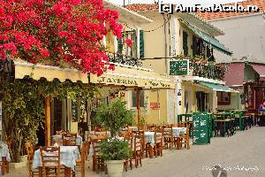 [P21] Taverna in Lefkada Town pe ulita principala inchisa circulatiei auto.  » foto by Vlahos2003
 - 
<span class="allrVoted glyphicon glyphicon-heart hidden" id="av521523"></span>
<a class="m-l-10 hidden" id="sv521523" onclick="voting_Foto_DelVot(,521523,14442)" role="button">șterge vot <span class="glyphicon glyphicon-remove"></span></a>
<a id="v9521523" class=" c-red"  onclick="voting_Foto_SetVot(521523)" role="button"><span class="glyphicon glyphicon-heart-empty"></span> <b>LIKE</b> = Votează poza</a> <img class="hidden"  id="f521523W9" src="/imagini/loader.gif" border="0" /><span class="AjErrMes hidden" id="e521523ErM"></span>