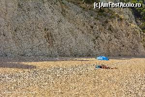 [P46] La Egremni te poti bucura de un pic de intimitate, daca vrei. Plaja este foarte mare si poti gasi un loc mai retras. Din pacate, stancile se incalzesc de la soare si fac atmosfera insuportabila, mai ales dupa ora 12.00 cand soarele incepe sa pice perpendicular.  » foto by Vlahos2003
 - 
<span class="allrVoted glyphicon glyphicon-heart hidden" id="av522934"></span>
<a class="m-l-10 hidden" id="sv522934" onclick="voting_Foto_DelVot(,522934,14442)" role="button">șterge vot <span class="glyphicon glyphicon-remove"></span></a>
<a id="v9522934" class=" c-red"  onclick="voting_Foto_SetVot(522934)" role="button"><span class="glyphicon glyphicon-heart-empty"></span> <b>LIKE</b> = Votează poza</a> <img class="hidden"  id="f522934W9" src="/imagini/loader.gif" border="0" /><span class="AjErrMes hidden" id="e522934ErM"></span>