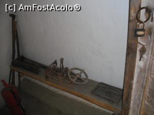 [P21] Obiecte și unelte diverse din cunie » foto by Zoazore
 - 
<span class="allrVoted glyphicon glyphicon-heart hidden" id="av912652"></span>
<a class="m-l-10 hidden" id="sv912652" onclick="voting_Foto_DelVot(,912652,14443)" role="button">șterge vot <span class="glyphicon glyphicon-remove"></span></a>
<a id="v9912652" class=" c-red"  onclick="voting_Foto_SetVot(912652)" role="button"><span class="glyphicon glyphicon-heart-empty"></span> <b>LIKE</b> = Votează poza</a> <img class="hidden"  id="f912652W9" src="/imagini/loader.gif" border="0" /><span class="AjErrMes hidden" id="e912652ErM"></span>