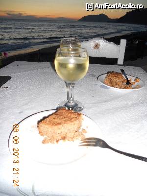 [P10] Apus de soare şi desert la o pitorească tavernă de pe plajă...  » foto by callatis06
 - 
<span class="allrVoted glyphicon glyphicon-heart hidden" id="av434031"></span>
<a class="m-l-10 hidden" id="sv434031" onclick="voting_Foto_DelVot(,434031,14446)" role="button">șterge vot <span class="glyphicon glyphicon-remove"></span></a>
<a id="v9434031" class=" c-red"  onclick="voting_Foto_SetVot(434031)" role="button"><span class="glyphicon glyphicon-heart-empty"></span> <b>LIKE</b> = Votează poza</a> <img class="hidden"  id="f434031W9" src="/imagini/loader.gif" border="0" /><span class="AjErrMes hidden" id="e434031ErM"></span>