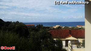 [P12] O altă vedere spre golf, de la intrarea hotelului Ammos Bay.  » foto by Costi
 - 
<span class="allrVoted glyphicon glyphicon-heart hidden" id="av613610"></span>
<a class="m-l-10 hidden" id="sv613610" onclick="voting_Foto_DelVot(,613610,14446)" role="button">șterge vot <span class="glyphicon glyphicon-remove"></span></a>
<a id="v9613610" class=" c-red"  onclick="voting_Foto_SetVot(613610)" role="button"><span class="glyphicon glyphicon-heart-empty"></span> <b>LIKE</b> = Votează poza</a> <img class="hidden"  id="f613610W9" src="/imagini/loader.gif" border="0" /><span class="AjErrMes hidden" id="e613610ErM"></span>