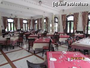 [P08] restaurantul-sala mare pentru nefumatori.  » foto by ciucuadrian
 - 
<span class="allrVoted glyphicon glyphicon-heart hidden" id="av435473"></span>
<a class="m-l-10 hidden" id="sv435473" onclick="voting_Foto_DelVot(,435473,14481)" role="button">șterge vot <span class="glyphicon glyphicon-remove"></span></a>
<a id="v9435473" class=" c-red"  onclick="voting_Foto_SetVot(435473)" role="button"><span class="glyphicon glyphicon-heart-empty"></span> <b>LIKE</b> = Votează poza</a> <img class="hidden"  id="f435473W9" src="/imagini/loader.gif" border="0" /><span class="AjErrMes hidden" id="e435473ErM"></span>